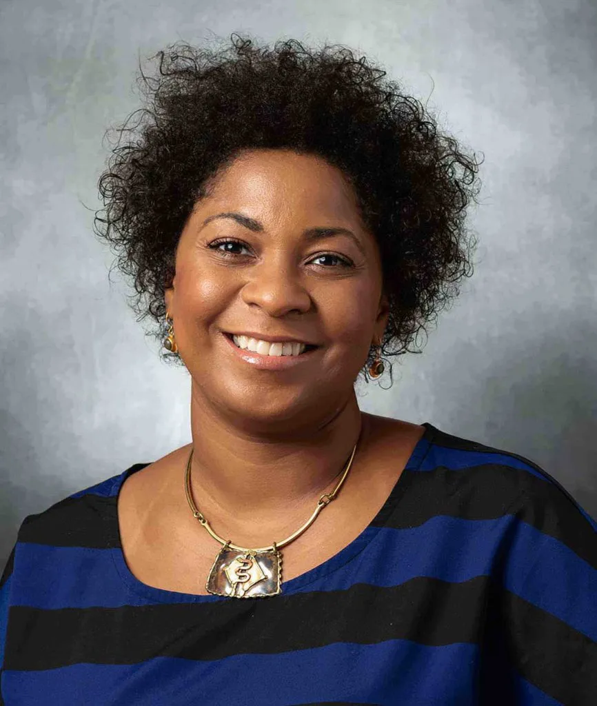 headshot for clinical social worker, Yvette Robinson, LCSW